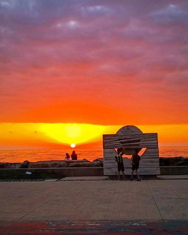 Panoramic Sea And City View Aparthotel In Orbi City 바투미 외부 사진
