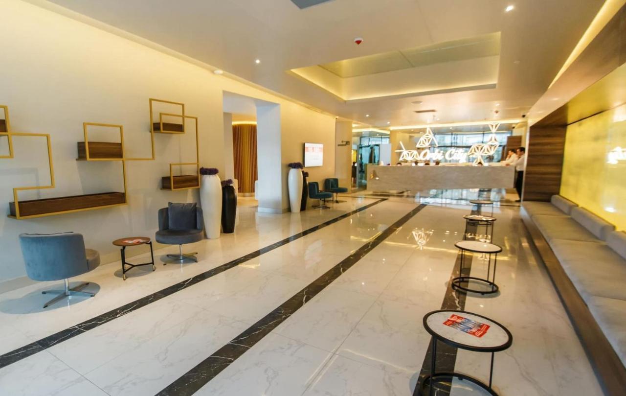 Panoramic Sea And City View Aparthotel In Orbi City 바투미 외부 사진